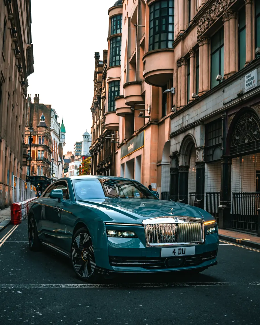 London car photoshoot by TJMONEYY MEDIA