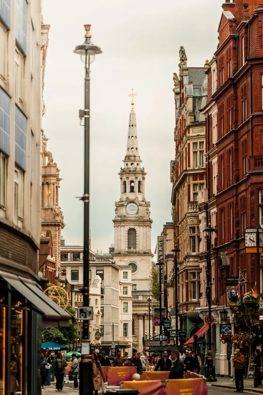 London street life captured by TJMONEYY MEDIA